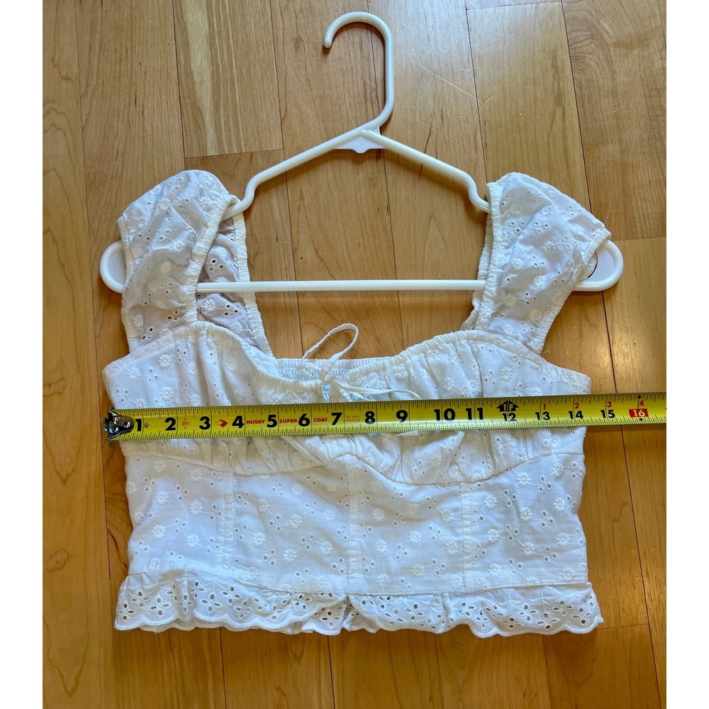 Hollister Womens Crop Top S White Eyelet Floral Smocked Back Ruffle Hem Blouse - Picture 4 of 8
